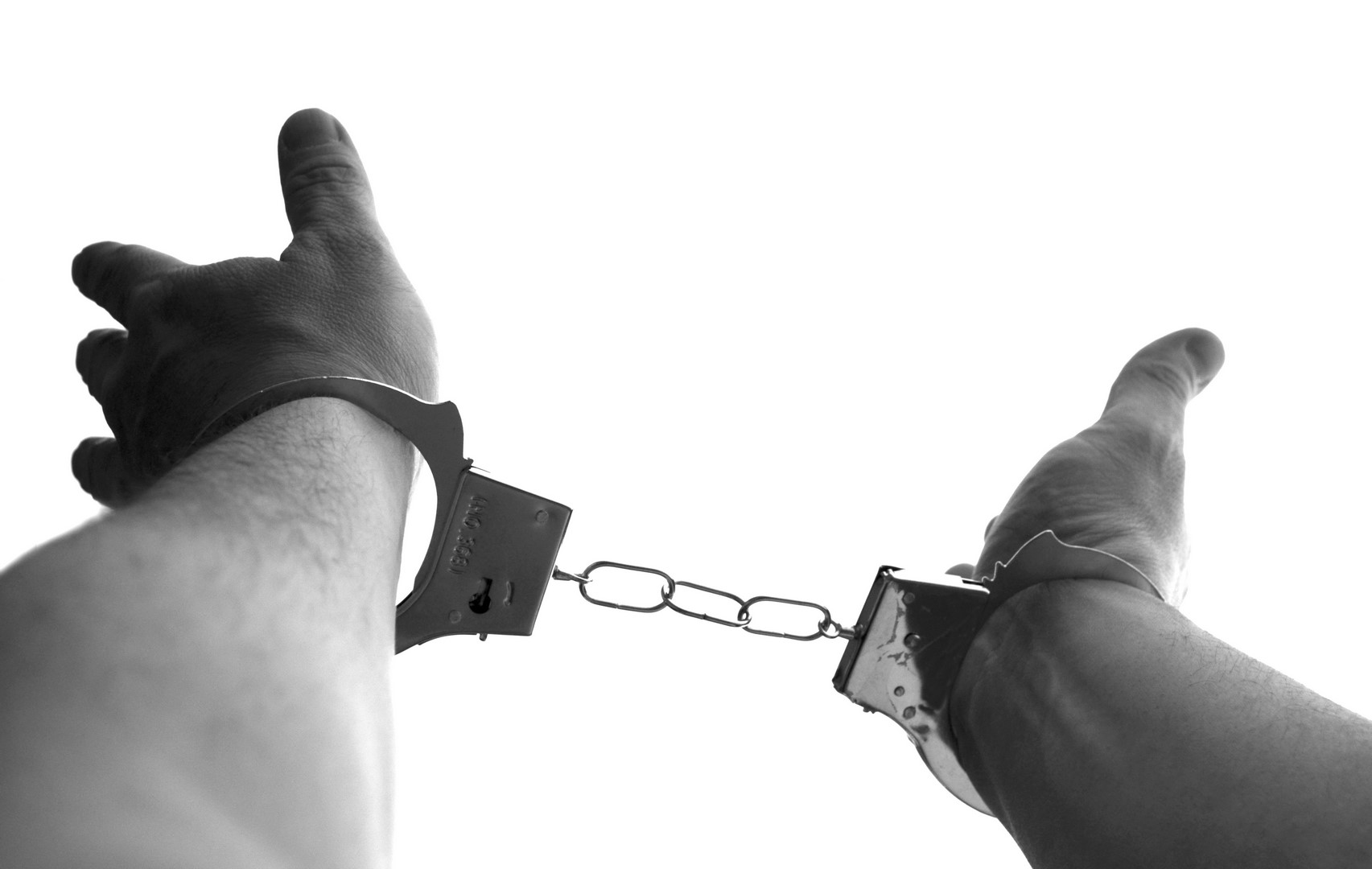 Pobił żonę, a potem sam zadzwonił na policję. Został zatrzymany