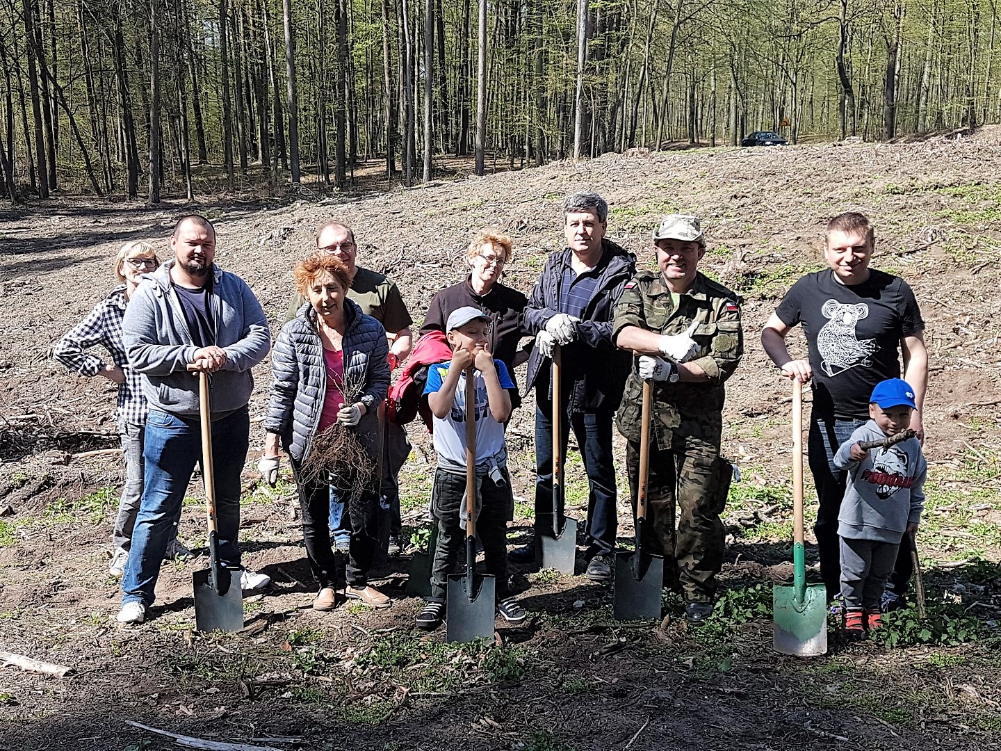 Ełczanie posadzili 400 dębów