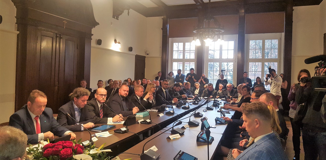 Rada miasta na razie bez przewodniczącego