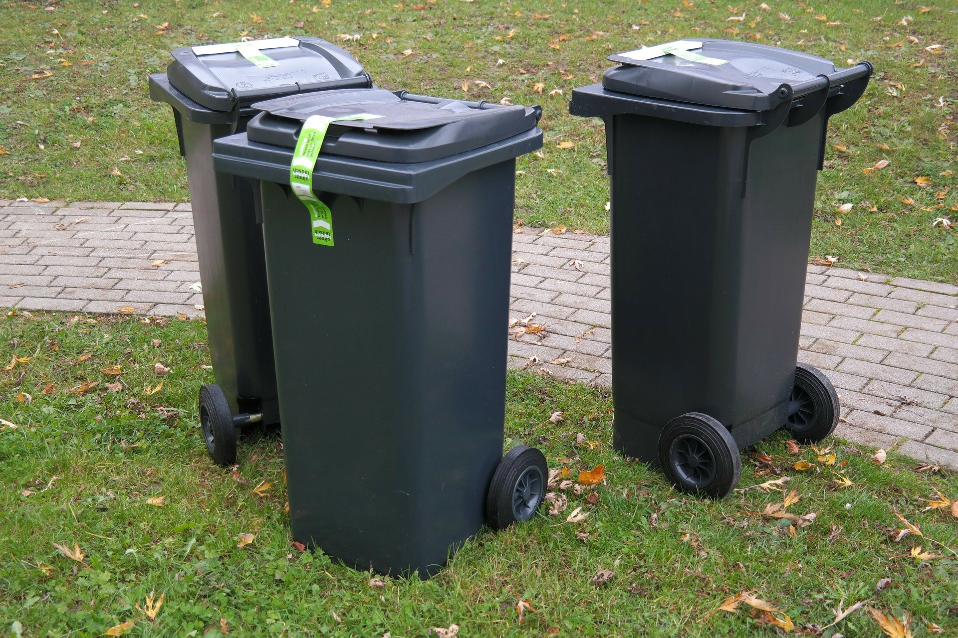 Ełckie „śmieciowe”. Miasto zwróci pieniądze (różnicę) za odbiór odpadów. Sprawdź program osłonowy
