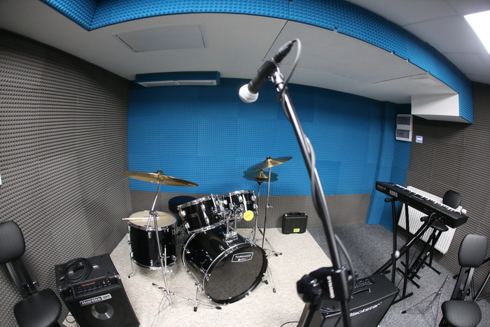 Studio fotograficzne i sala muzyczna. Nowa oferta szkoły artystycznej w Ełku